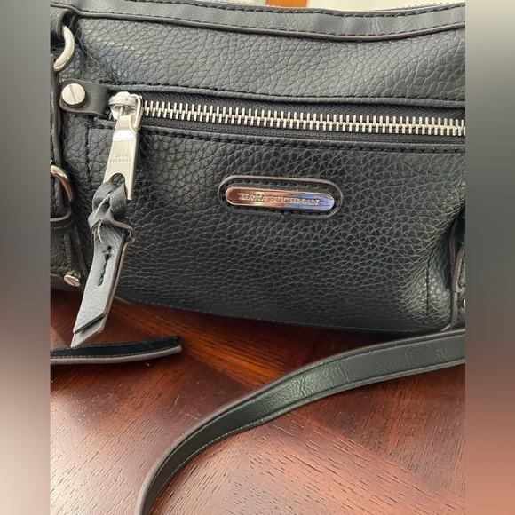 Dana Bachman women’s black purse shoulder/ Cross body with silver hard ware - Picture 3 of 7